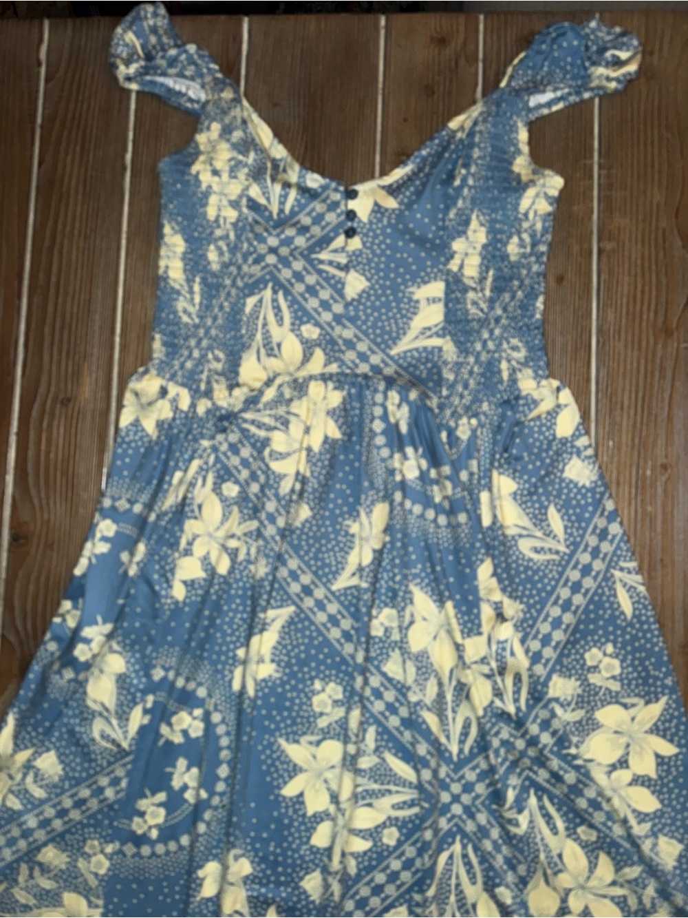 Urban Outfitters Smocked Floral Midi Dress with Ruffle Hem - Picture 3 of 8